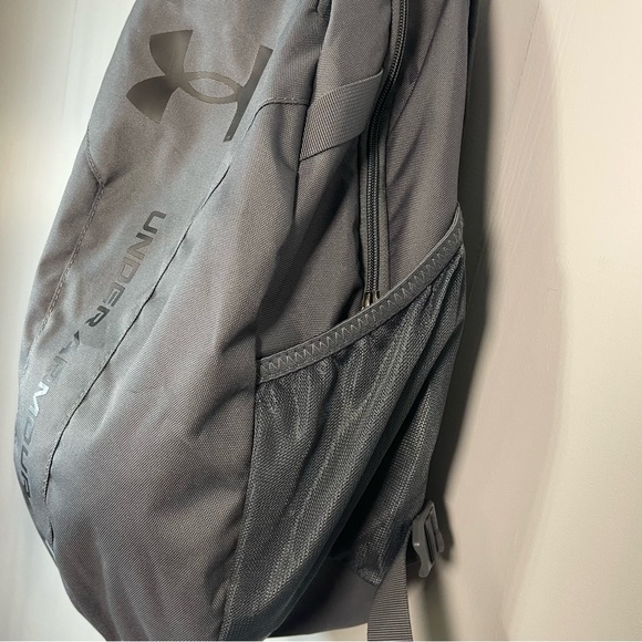 Under Armour Unisex Hustle Lite Backpack Grey Travel School Gym Bag Backpack - Picture 5 of 10